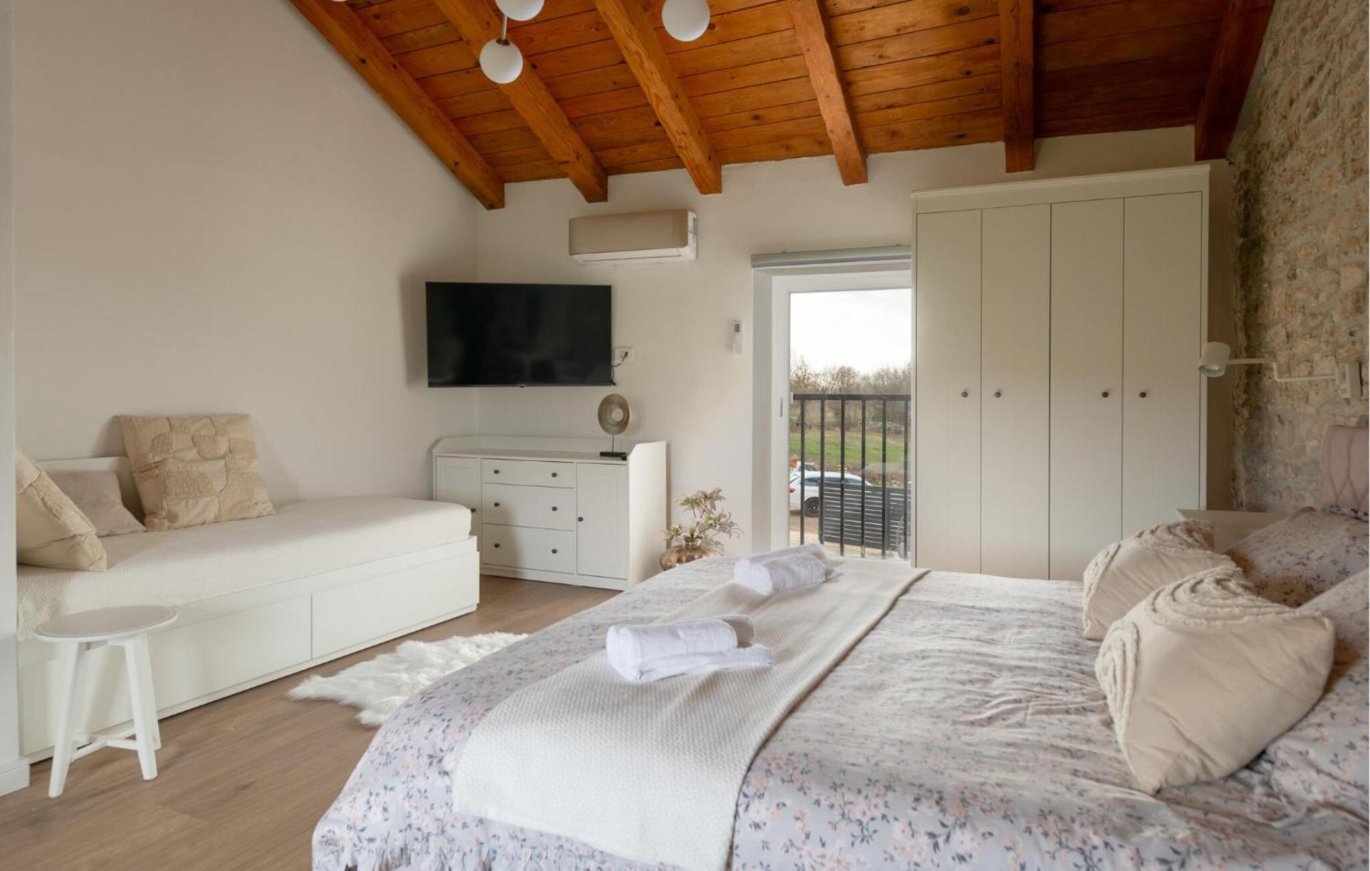 Lovely Home In Vidulini With Kitchen Exteriör bild