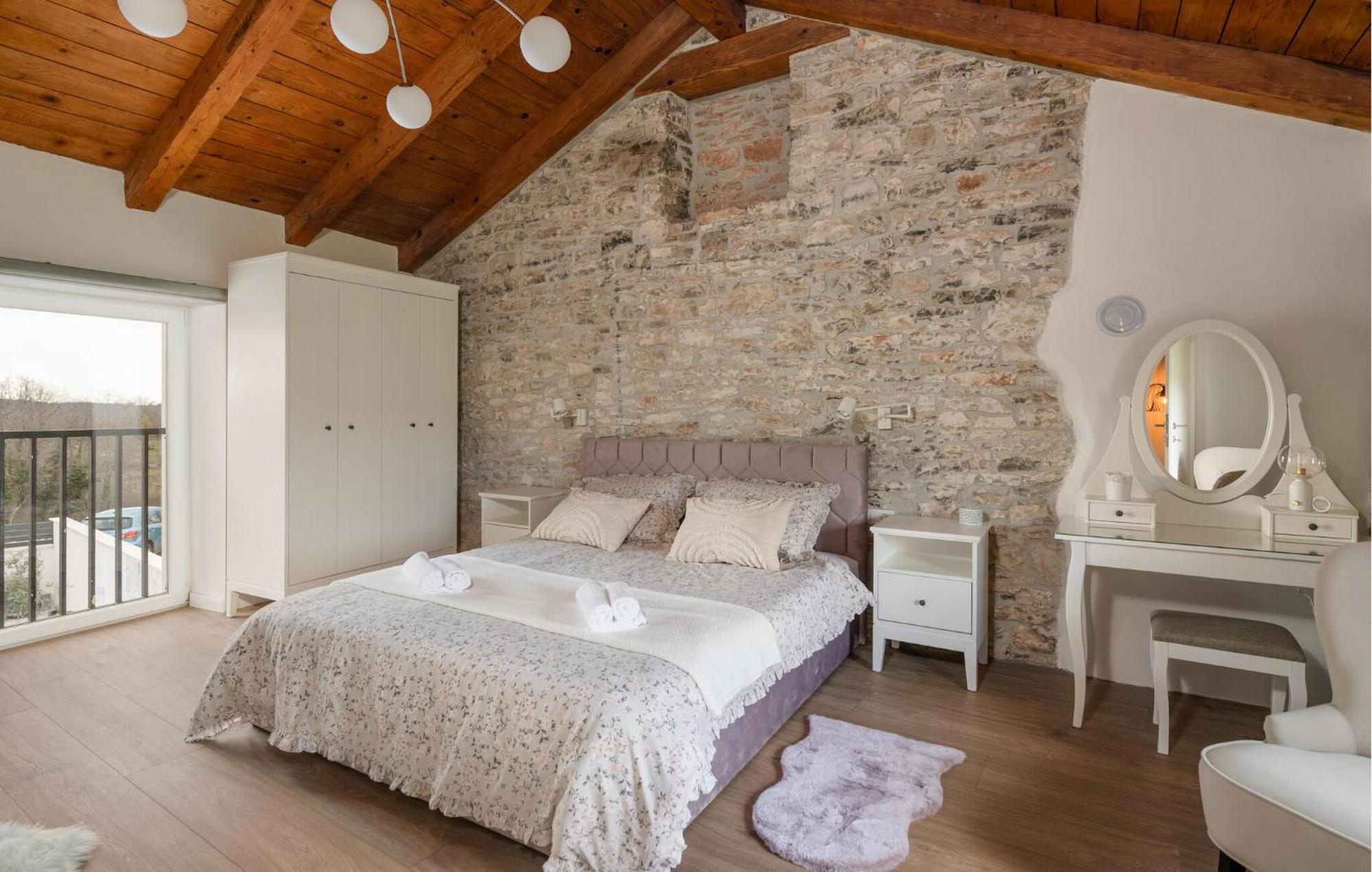 Lovely Home In Vidulini With Kitchen Exteriör bild